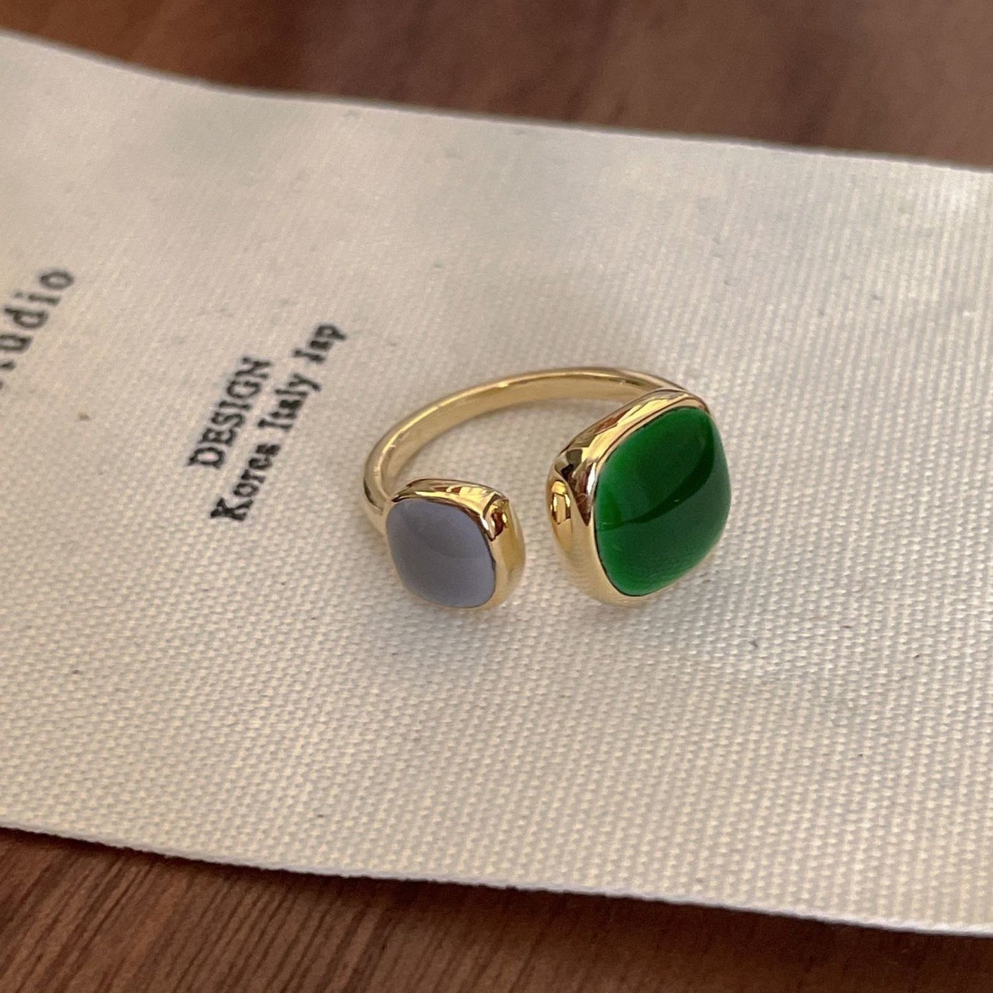 Emerald Ring Women's European and American High-end Niche Design 2021 New Fashionable Light Luxury Fashion Personalized Ring