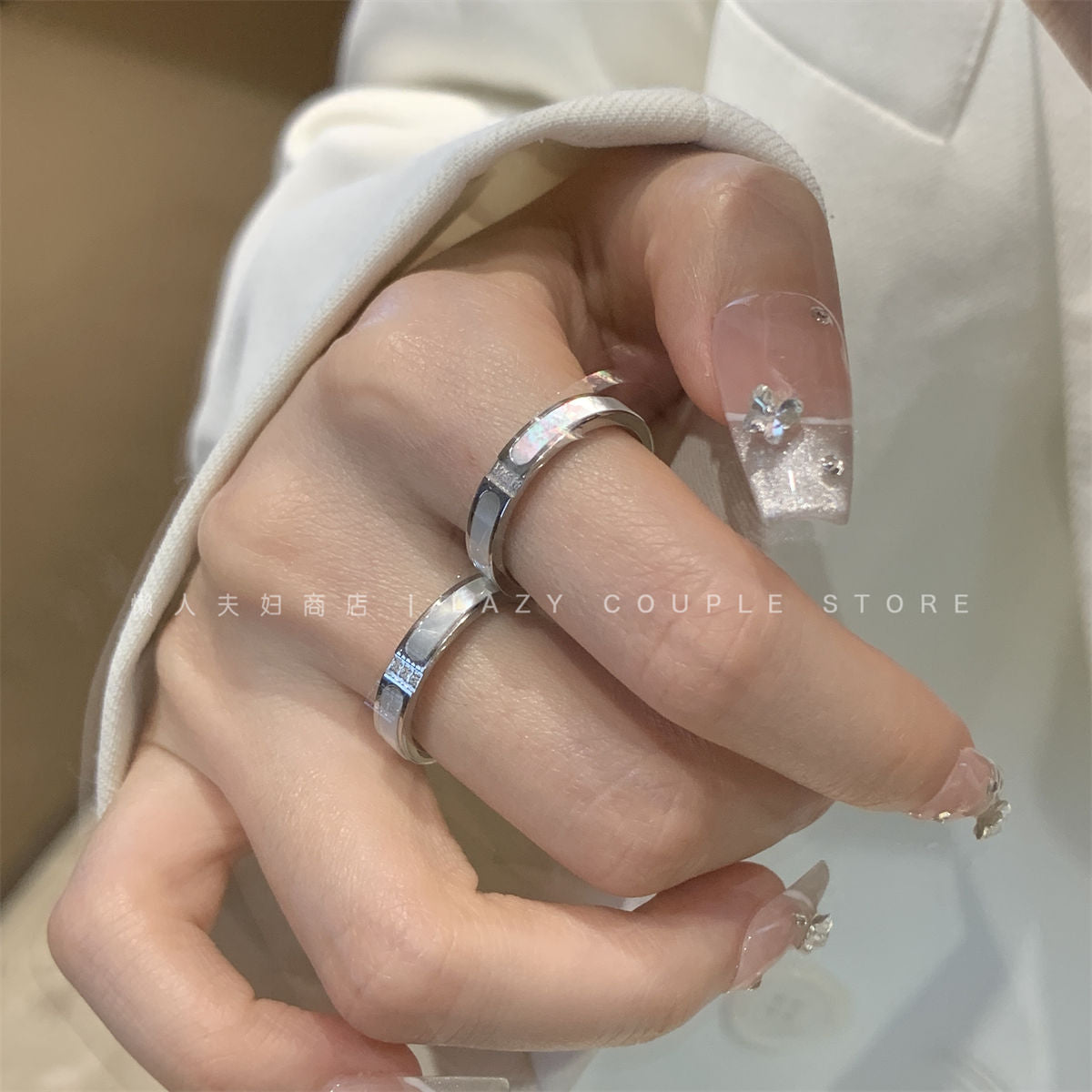 Wash your hands without picking ~ high-grade white Fritillaria zircon delicate plain ring female titanium steel does not fade food finger ring