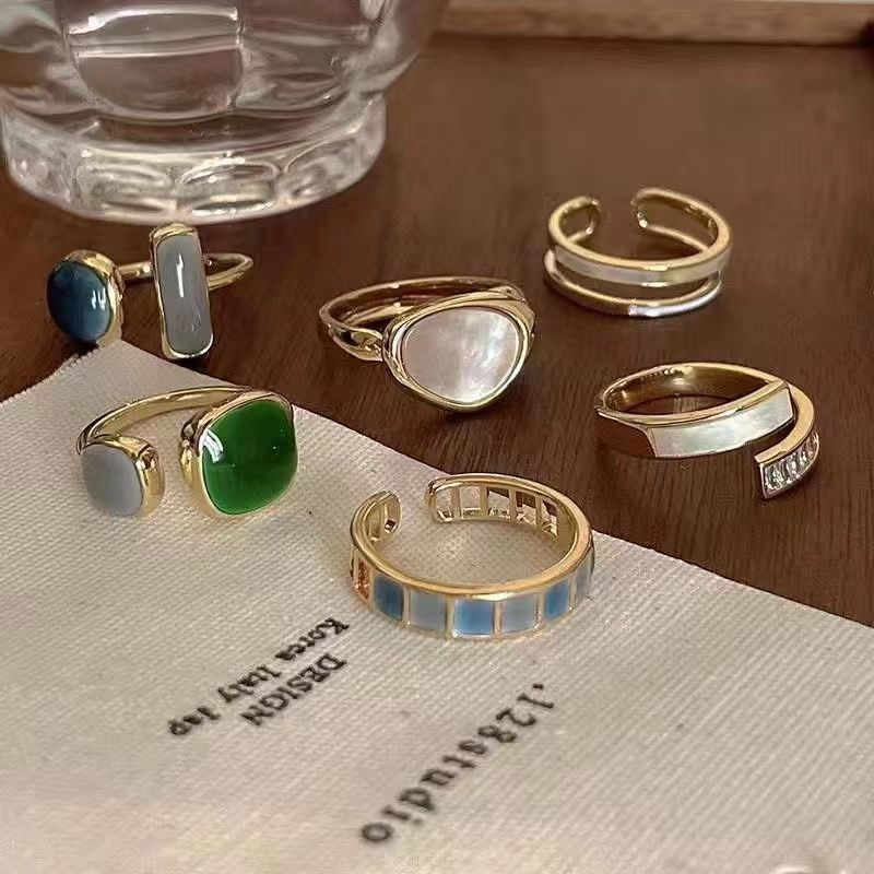 Emerald Ring Women's European and American High-end Niche Design 2021 New Fashionable Light Luxury Fashion Personalized Ring